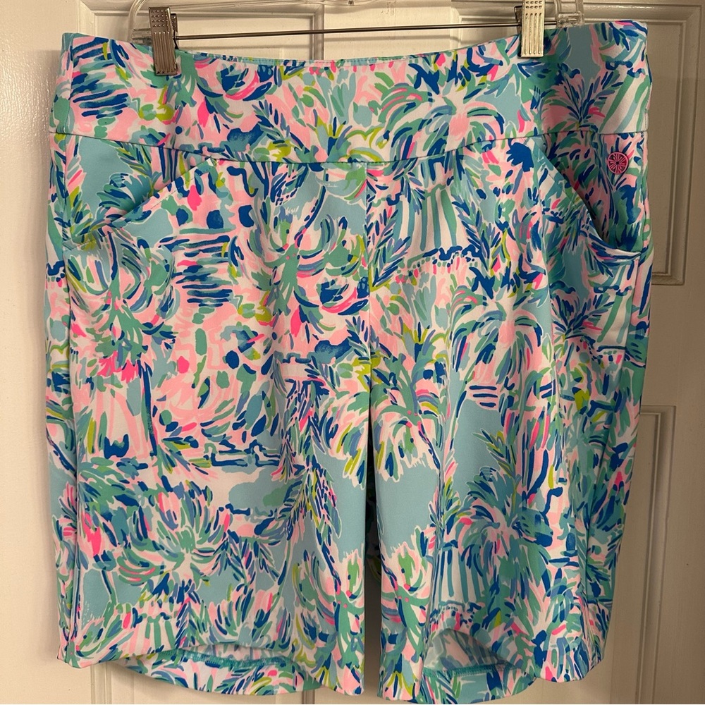 Lilly Pulitzer Reid 9” Shorts size 16